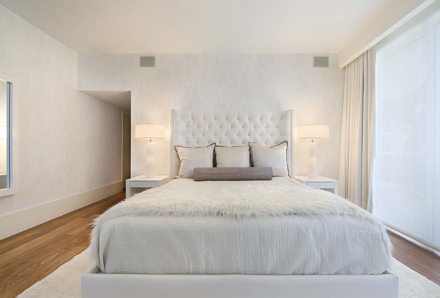 Artifact slider web miami 18 master bedroom